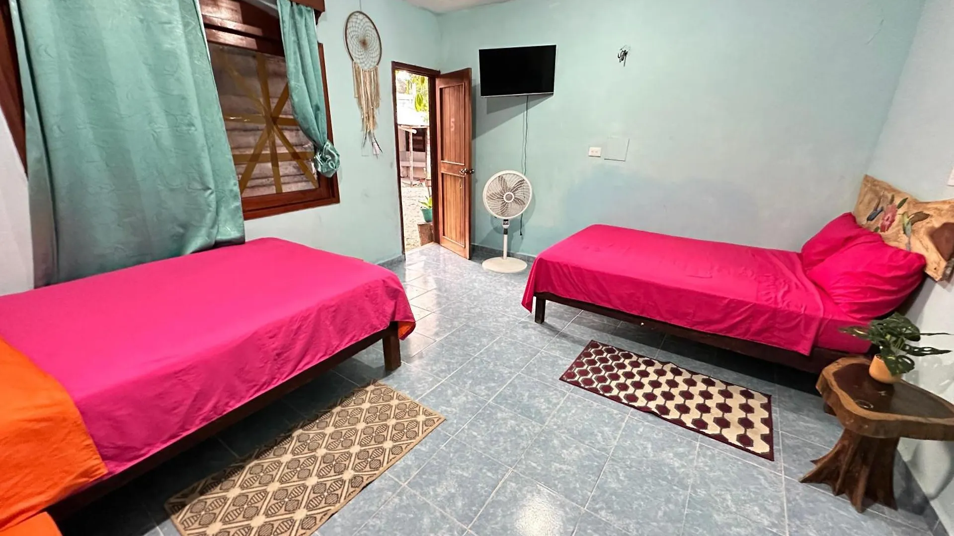 Guest house Hostel Ximbal Bacalar
